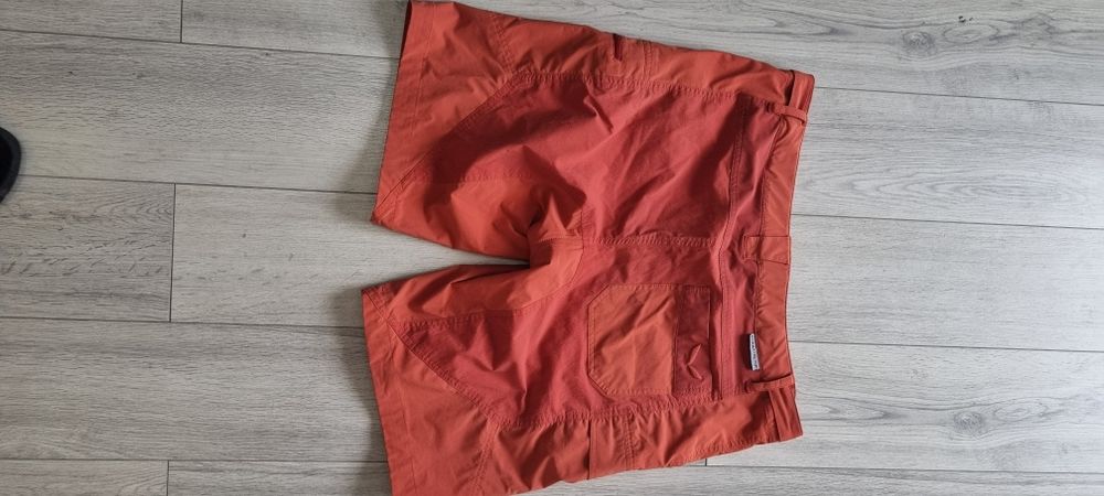 Salewa L.          .