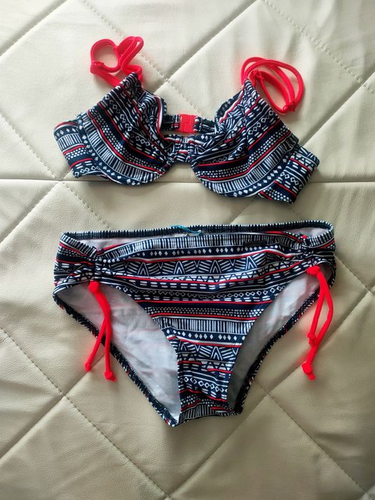 Kostium kąpielowy firmy Firefly rozmiar 40B