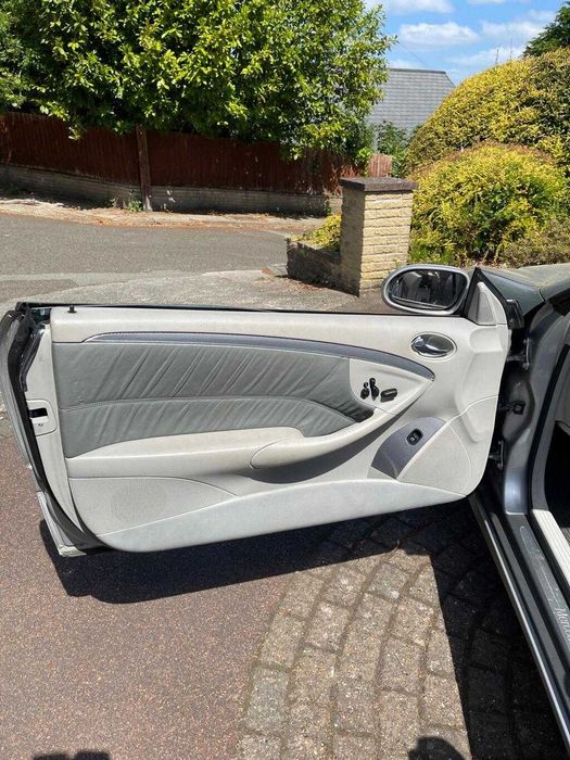 Mercedes CLK v6 320 CABRIOLET Avantgarde: ANO 2004