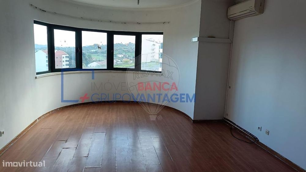 Apartamento T3 para venda — Alenquer (Santo Estêvão E Triana), Lisboa