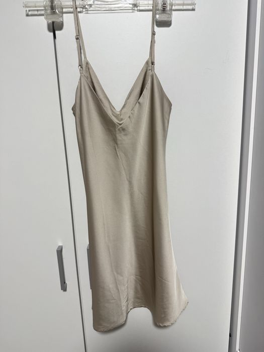 Сатинова сукня bershka xs