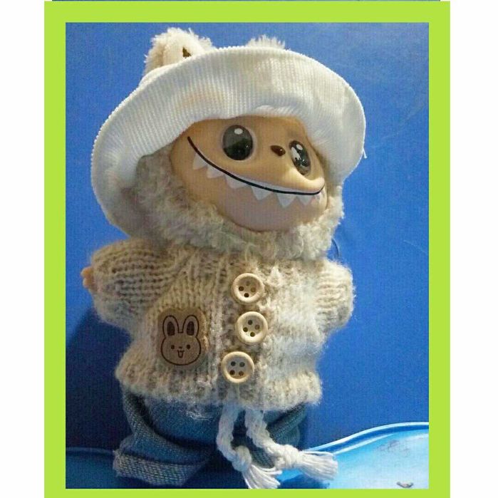 Лабубу с комплектом одежды , монстрик , iграшка .