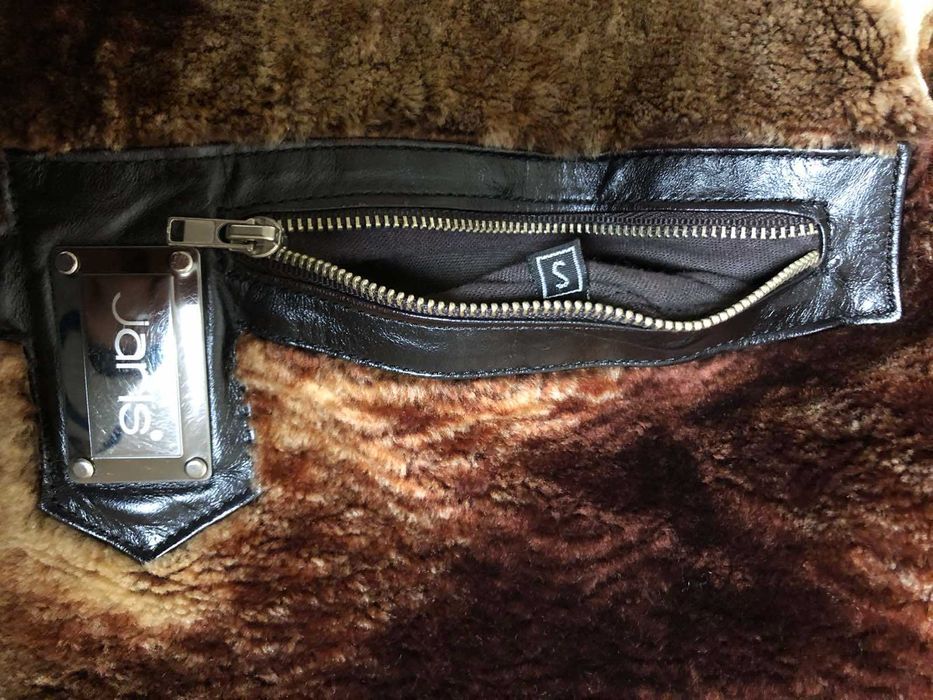 Жіноча дубленка, як нова.