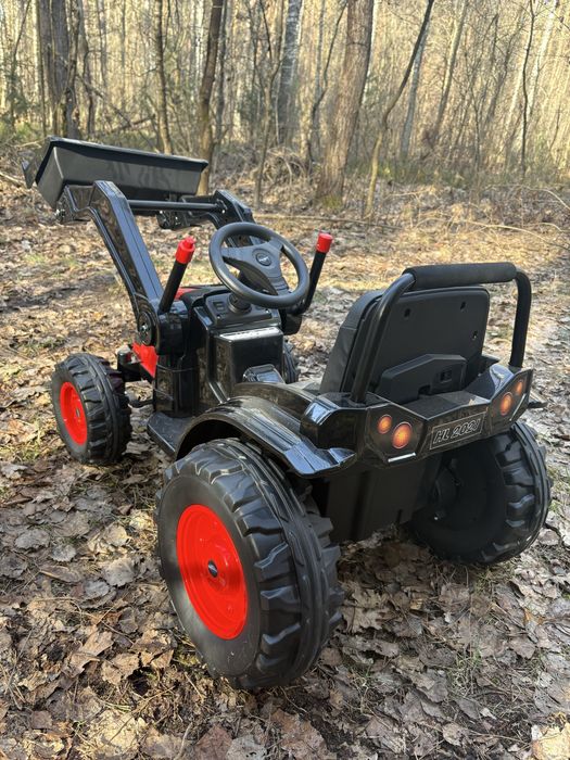 Traktor na akumulator pojazd elektryczny