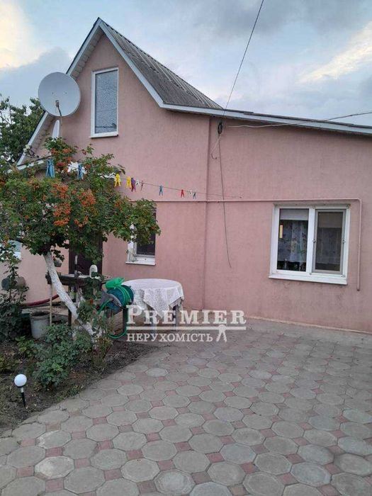 Продається затишний будинок в Світлом