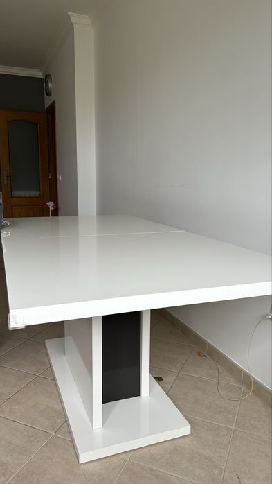 Conjunto de 6 cadeiras/ Mesa lacada extensivel