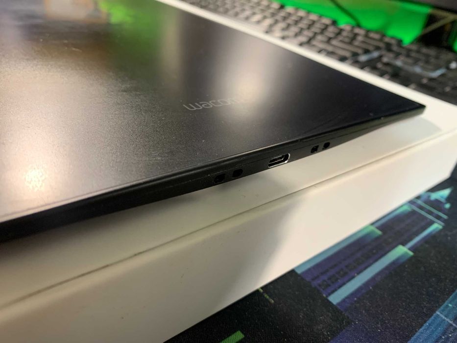Wacom Intuos Pro M PTH-660-N / Original / Pro Pen 2 / Bluetooth
