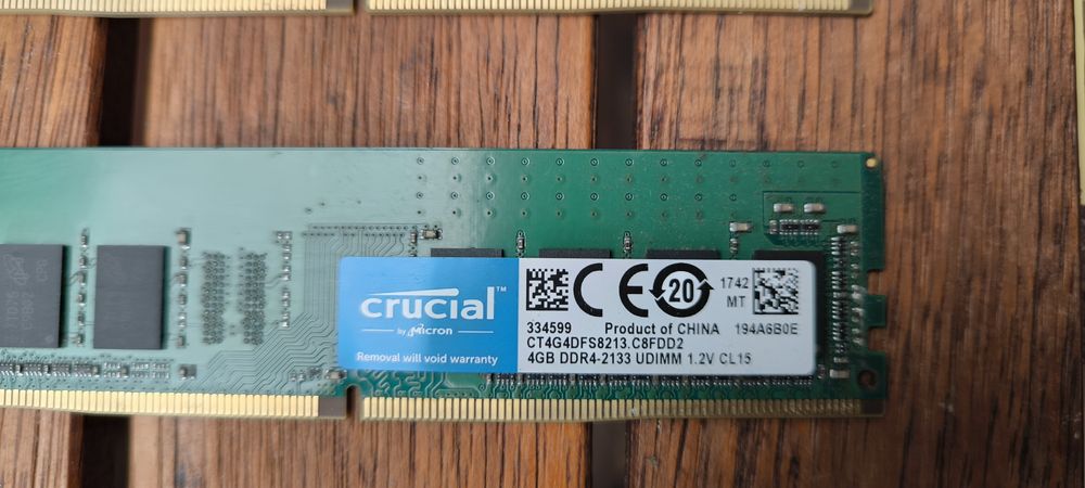 Ram 4GB DDR 4 crucial para PC desktop