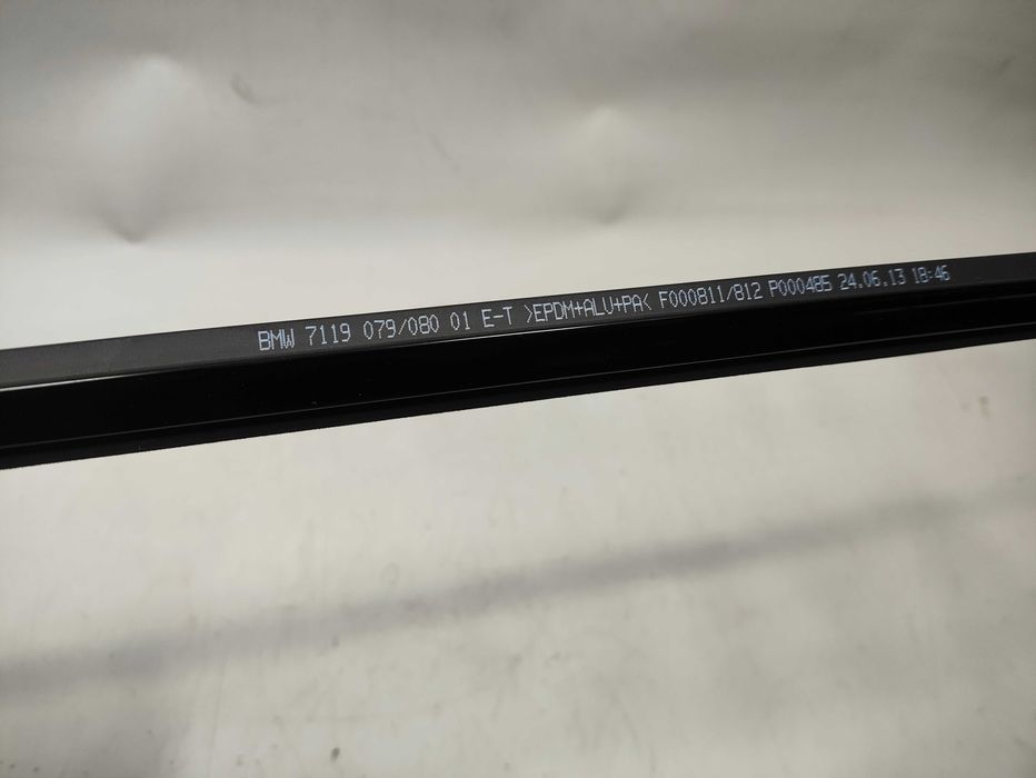 Listwa zgarniająca lewa czarna GLANZSCHWARZ BMW E92 E93 OE NOWA