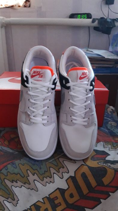 Продам кросовки Найк новые.