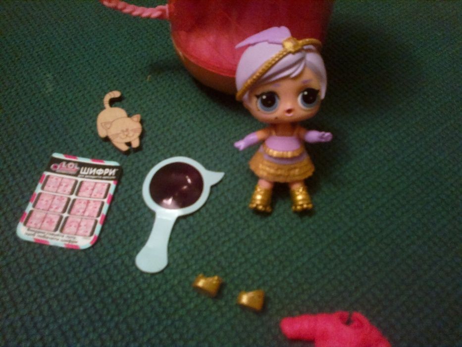 Кукла Лол (Lol) в контейнере-капсуле со сменной одеждой