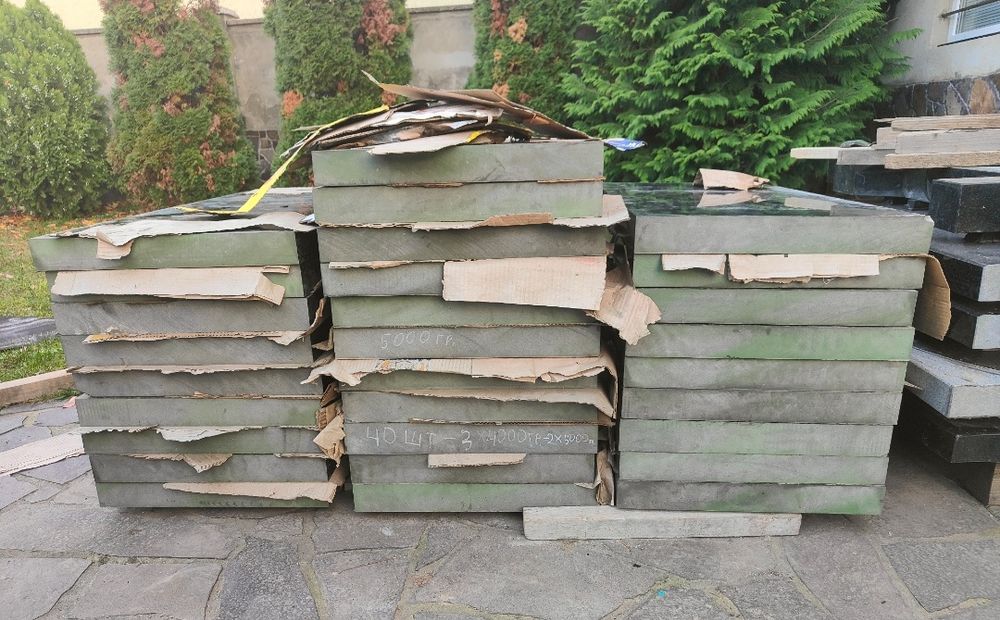 Граніт, базальт, стелли для пам'ятників