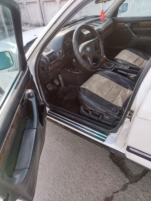 Продам БМВ Е32 7серии