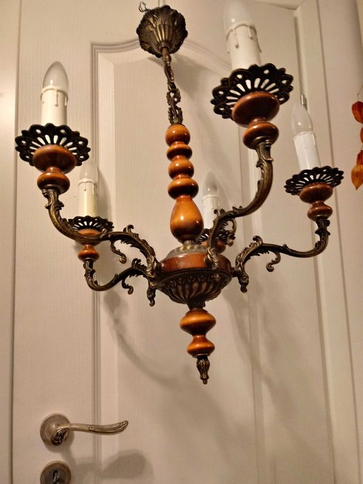 Żyrandole retro z PRL-u plus klosze z epoki