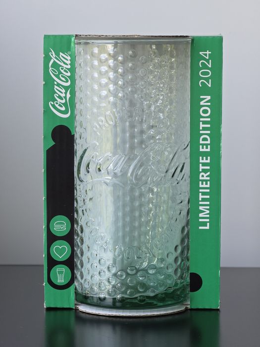 Склянка McDonald's Coca-Cola. Лімітована серія 2024 року. Зелена.
