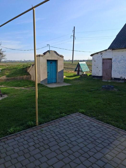 Будинок поблизу Нововолинська