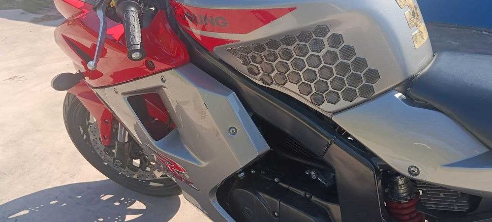 Hyosung GT 250R 2012