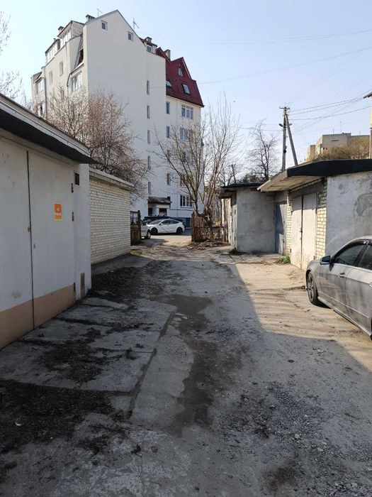 Оренда гаража/приміщення по вул. Воробкевича Личаківський район