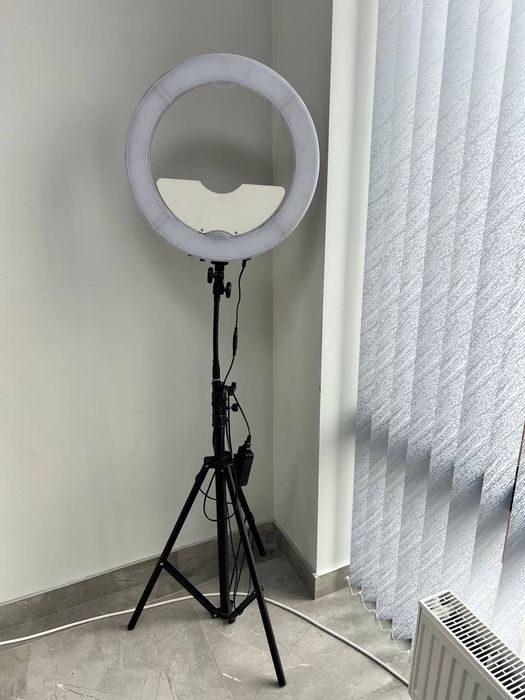 Кільцева LED лампа