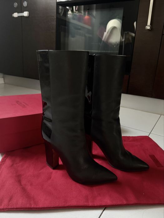 Сапоги Valentino Garavani Runway чорні шкіра/лак 39,5 оригінал