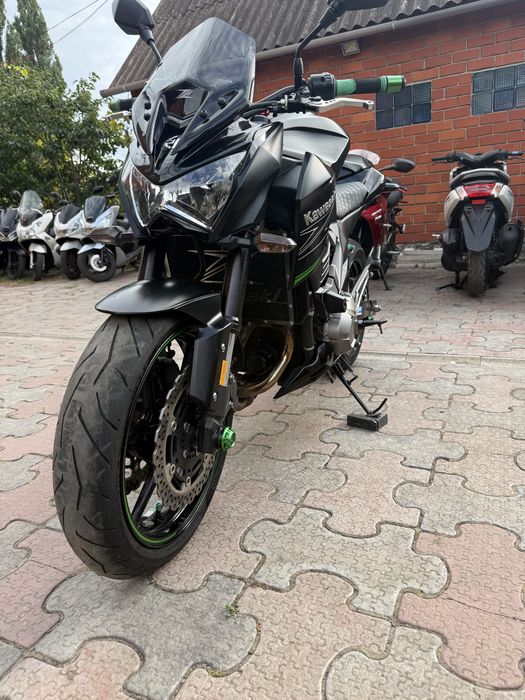 Мотоцикл Kawasaki Z800 розмитнений 8419км