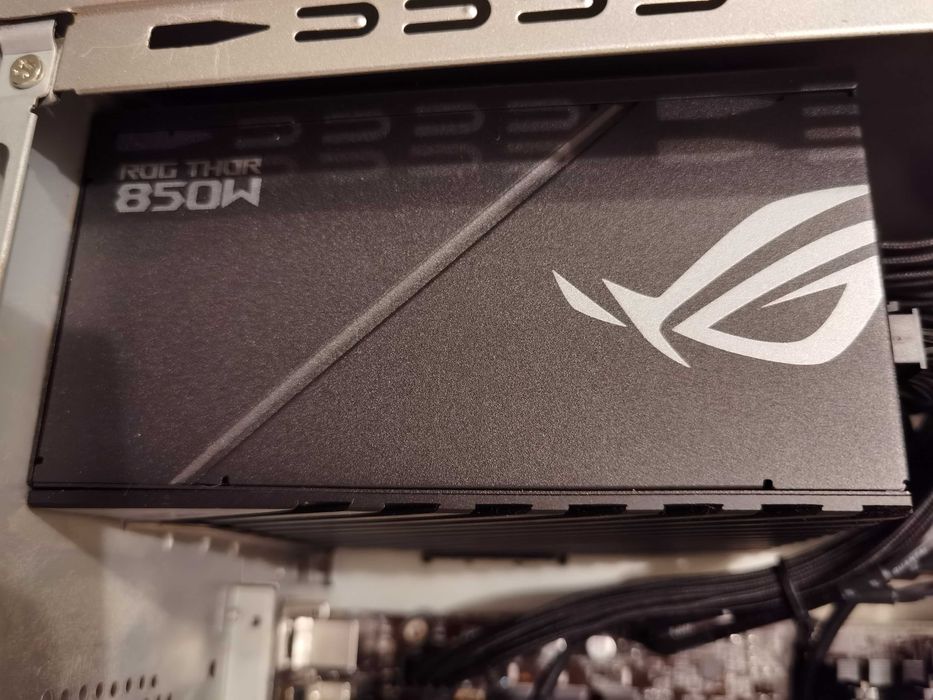 Блок питания для компьютера Asus Rog-Thor-850P2-GAMING