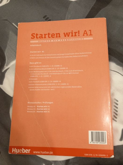 Manual e caderno de atividades alemão 11° ano