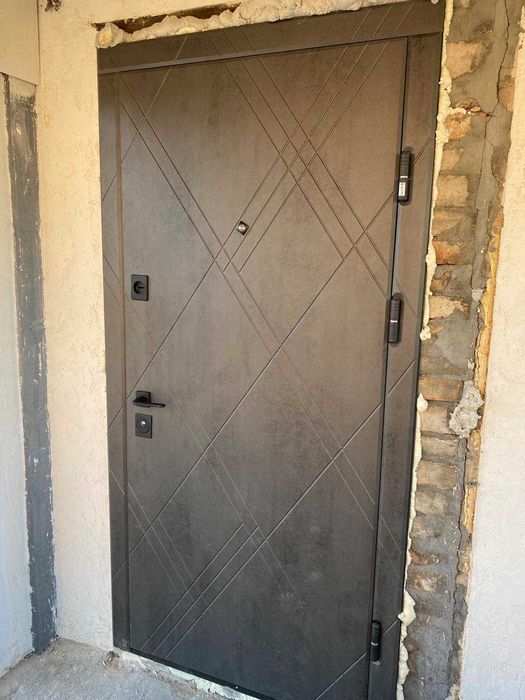 ЗСУ знижка на двері!Вхідні двері з установкою,входные двери