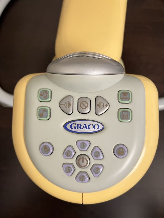 Заколисуючий центр GRACO. Також працює від Power Bank.Гойдалка. 0+