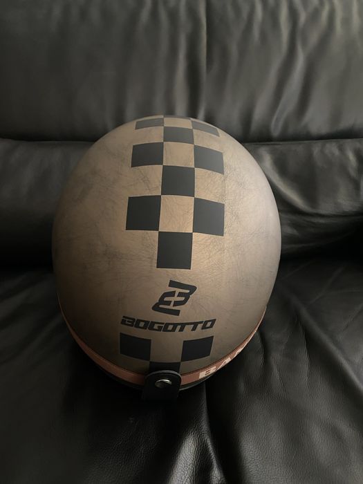Capacete Bogotto