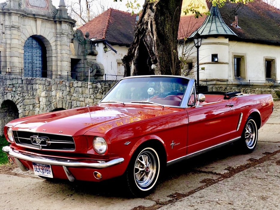 Zabytkowe samochody do ślubu : FORD MUSTANG,CADILLAC,Radiowóz, Fiat