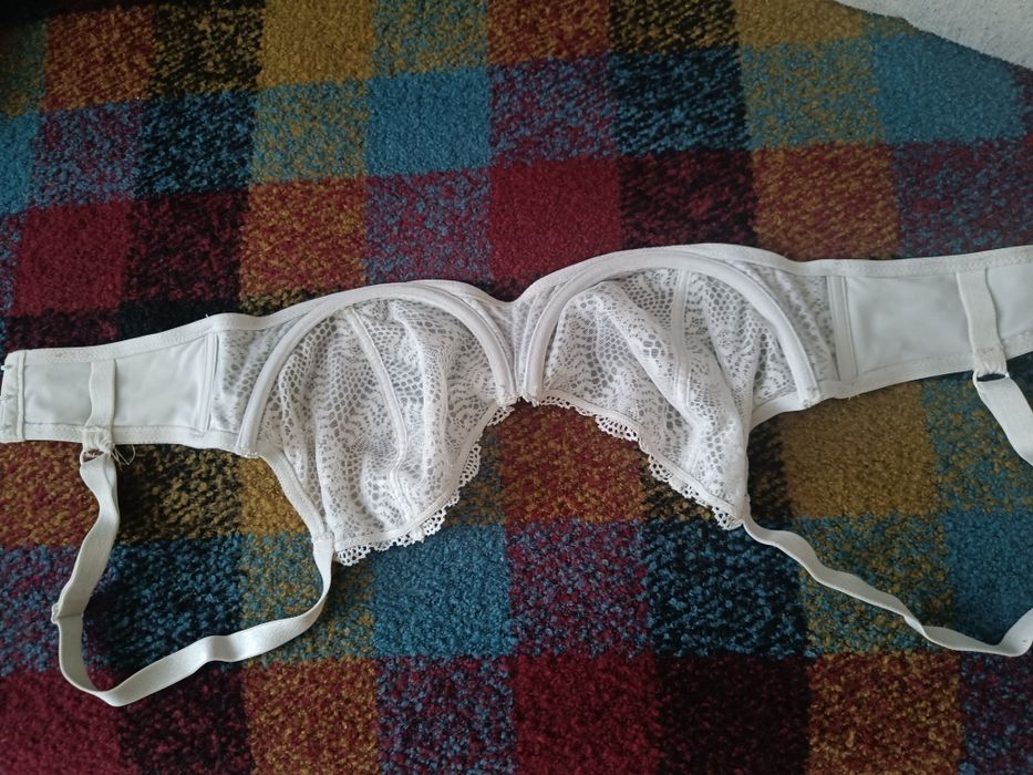 Бюстгальтер F 70