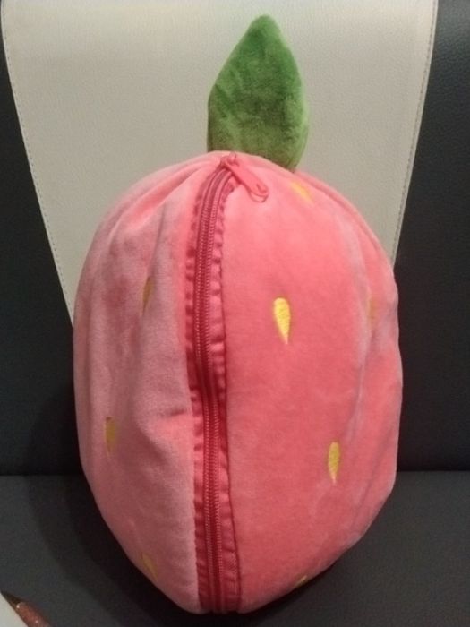 Зайчик полуничка 35 см м'яка іграшка трансформер кролик клубничк