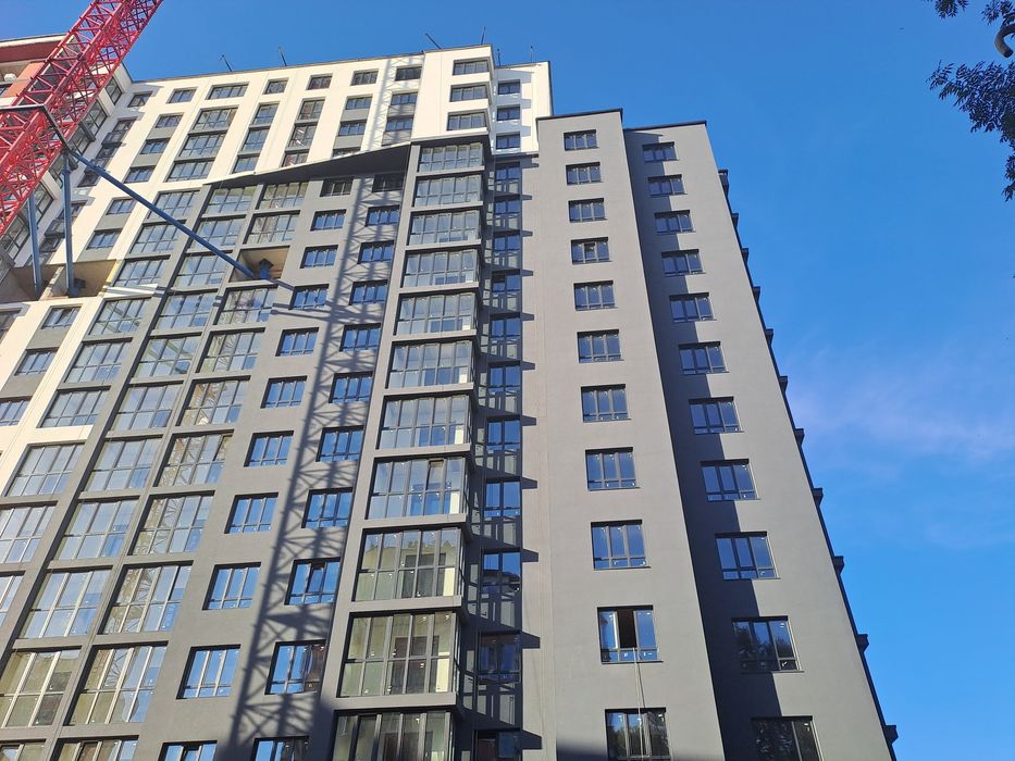 Продаж 3к квартири 82 кв. м на вул. Полковника Данила Нечая