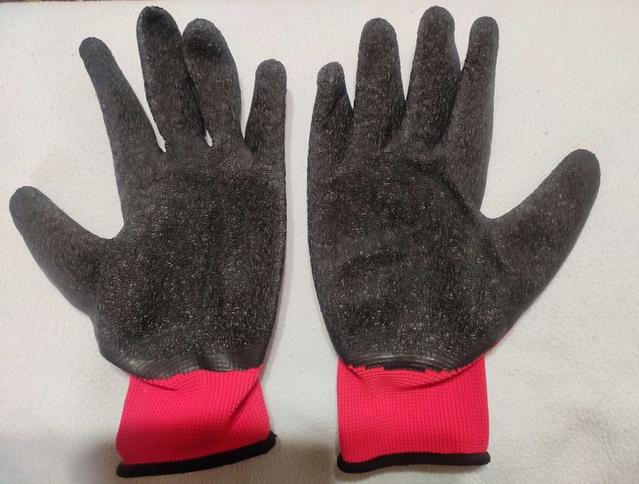 Перчатки прорезиненные