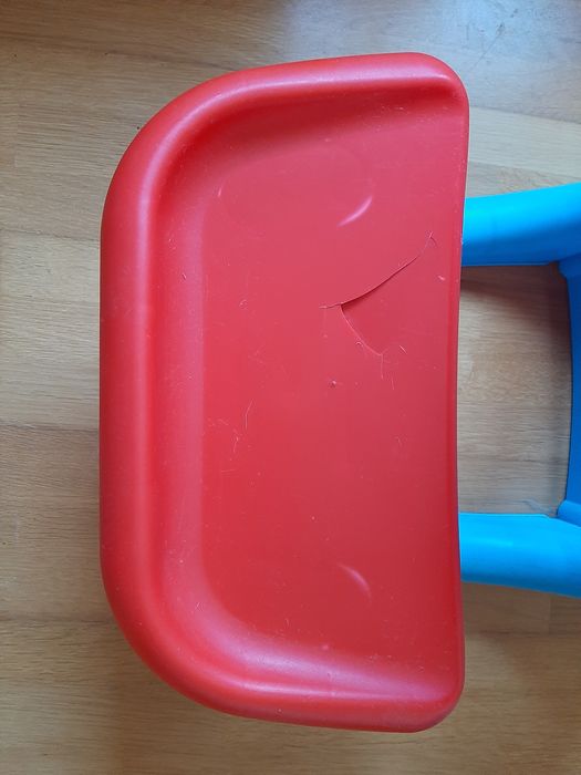 Secretária criança