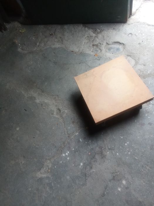 Carrinho transporte eletrodomésticos.