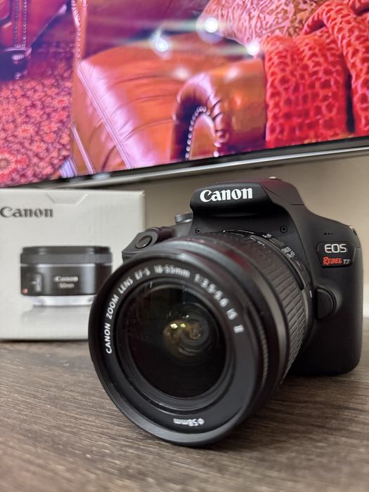 Canon EOS Rebel T7 / EOS 2000D