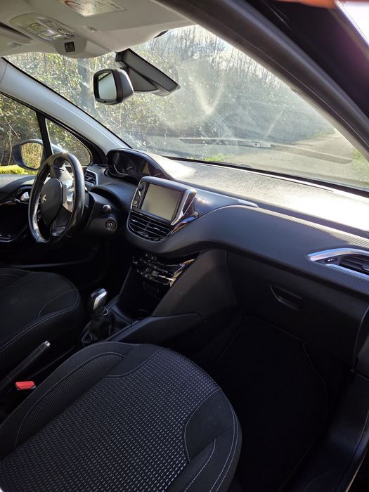 Peugeot 208 1.2 Allure 2018