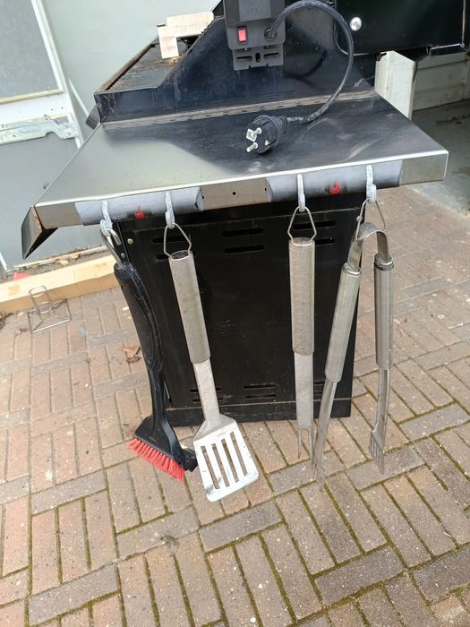 Grill ogrodowy CharBroil