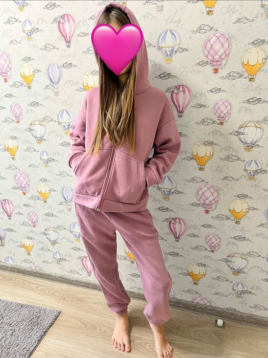 Продам спортивный костюм