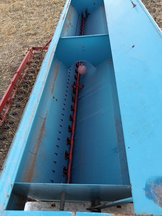 Siewnik Isaria 6000