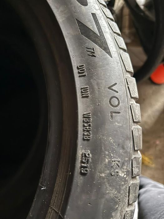 Opony 235x45x18 pirelli  2019r