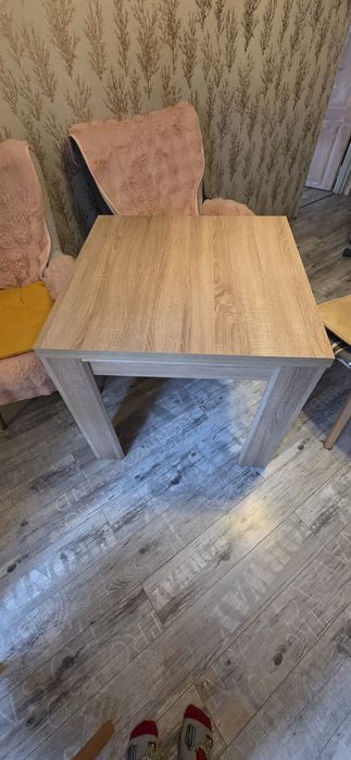 Stół,  dąb  sonoma 80x80 rozkładany  do 160cm)