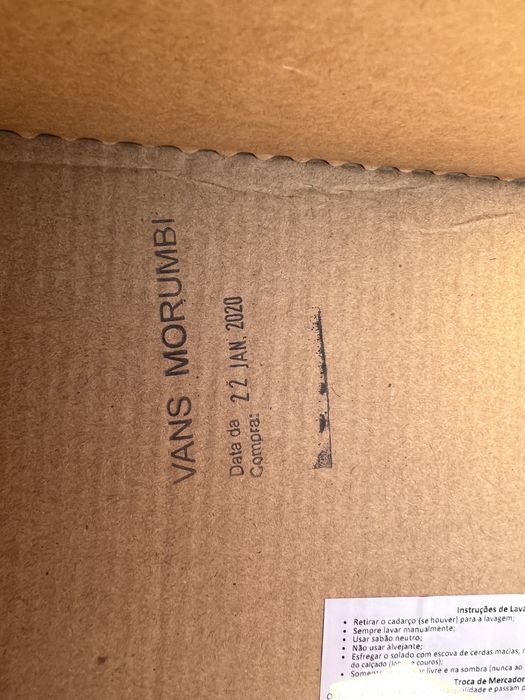 Ténis Vans ainda embalados completamente novos modelo muito bonito