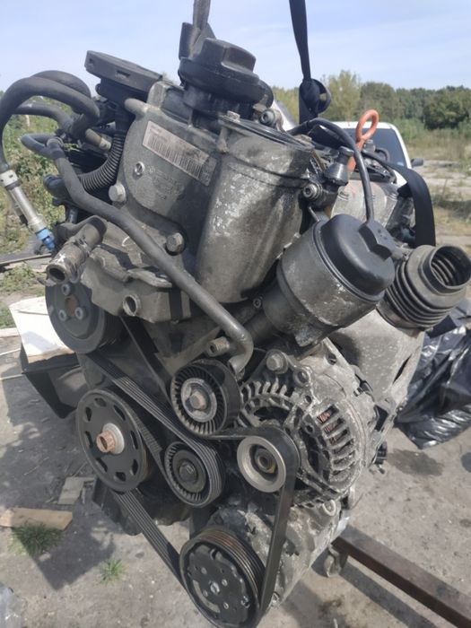 мотор двигун BAG  BLF кпп 6ст Volkswagen Golf 5 TOURAN 1.6 fsi