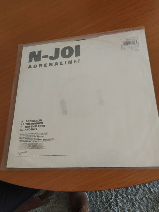 Maxi single de n-joi.