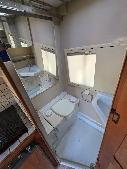 Autocaravana Fleurette Le Morillon 2.5D | 5 Lugares | Cama de Teto | Toldo