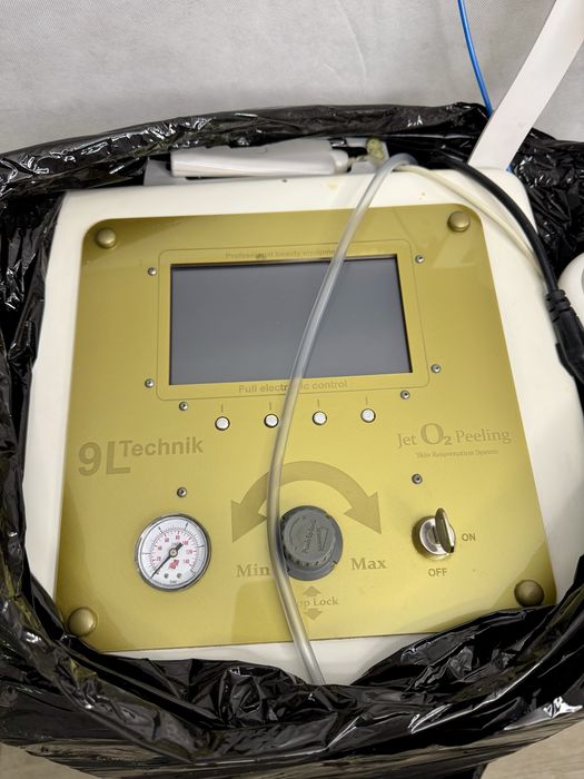 Jet O2 Peeling 9L Technik - oksybrazja, mikrodermabrazja, dermomasaż, liposukcja kawitacyjna - okazja 900zł