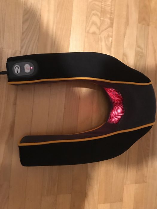 Masażer karku z podgrzewaniem